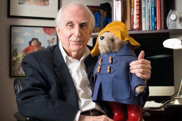 Η περίπλοκη, αληθινή ιστορία του αδέσποτου αρκούδου Paddington — Η κόρη του δημιουργού αφηγείται