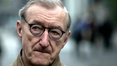 Όταν ο Τζούλιαν Μπαρνς διαγνώσθηκε με μια σπάνια μορφή καρκίνου ένιωσε μια παράξενη ηρεμία