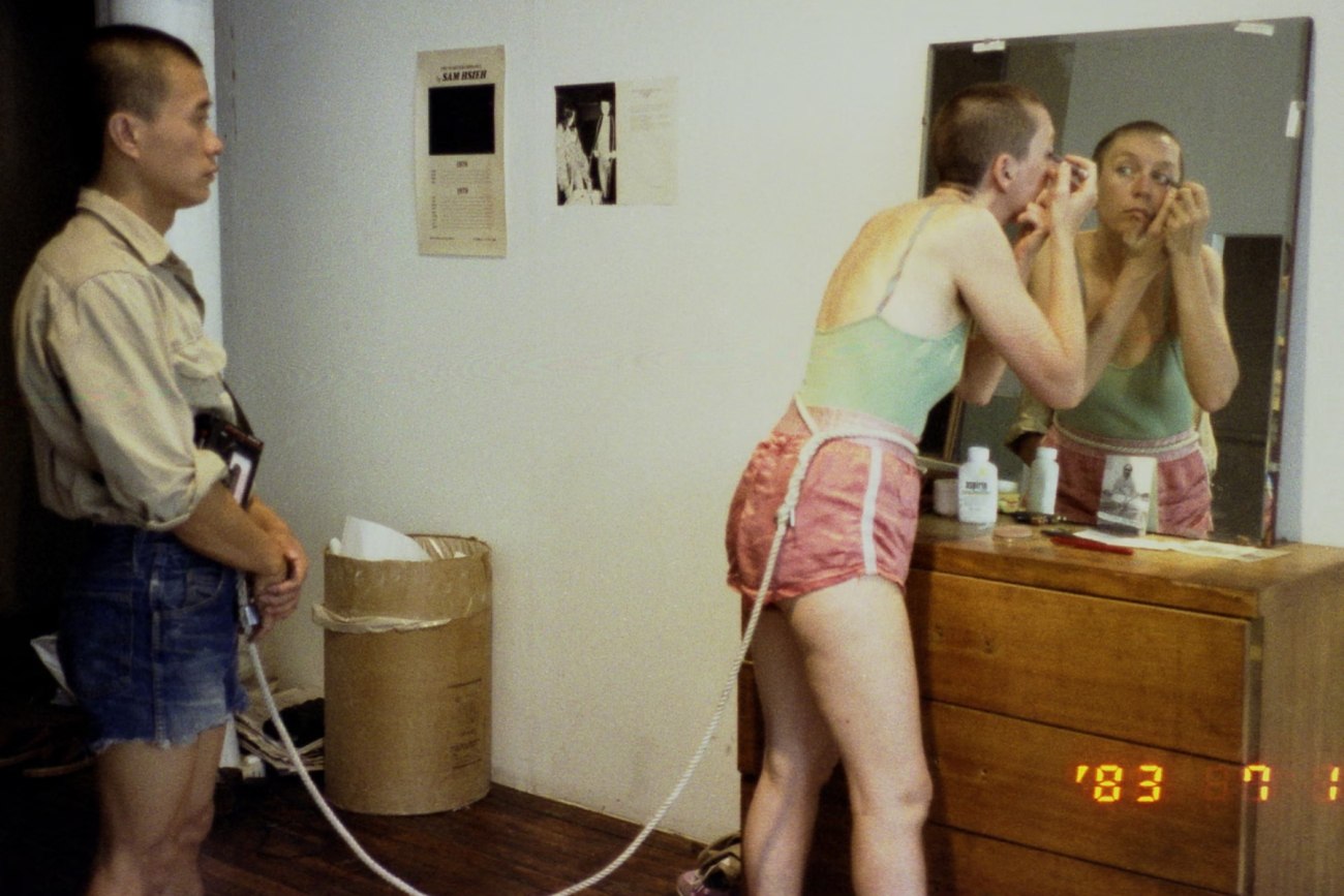 Πέρασε έναν χρόνο δεμένος με σχοινί σε μια φίλη του – Είναι ο Τέτσινγκ Χσι ο πιο ακραίος περφόρμερ που υπήρξε ποτέ;