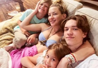 «Είμαι μητέρα όλη την ενήλικη ζωή μου» – Η Κέιτ Χάντσον σχολιάζει το ότι έκανε πολύ νωρίς παιδιά