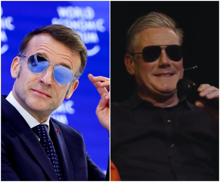 «Bonjour…»: Ο Στάρμερ τρολάρει τον Μακρόν για την εμφάνιση αλά «Top Gun» στο Νταβός