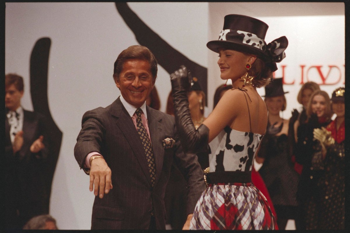 Ανατροπή στην κληρονομιά του Valentino: Κάστρα, έργα τέχνης, γιοτ και η «εκλεκτή οικογένεια» που θα κερδίσει την αυτοκρατορία του