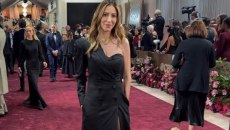 Η Ελληνίδα Katherine Embiricos στο κόκκινο χαλί των Χρυσών Σφαιρών με ένα πολυσυζητημένο ντοκιμαντέρ