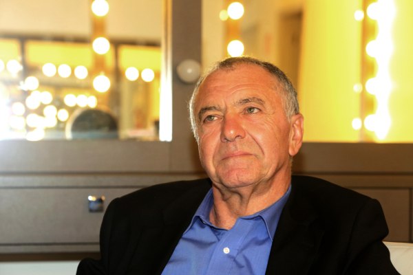 Ζιλ Λιποβέτσκι: «Αν θέλεις να ζήσεις καλύτερα και να ερωτευτείς, πάρε Prozac, μην αναζητάς τη φιλοσοφία»