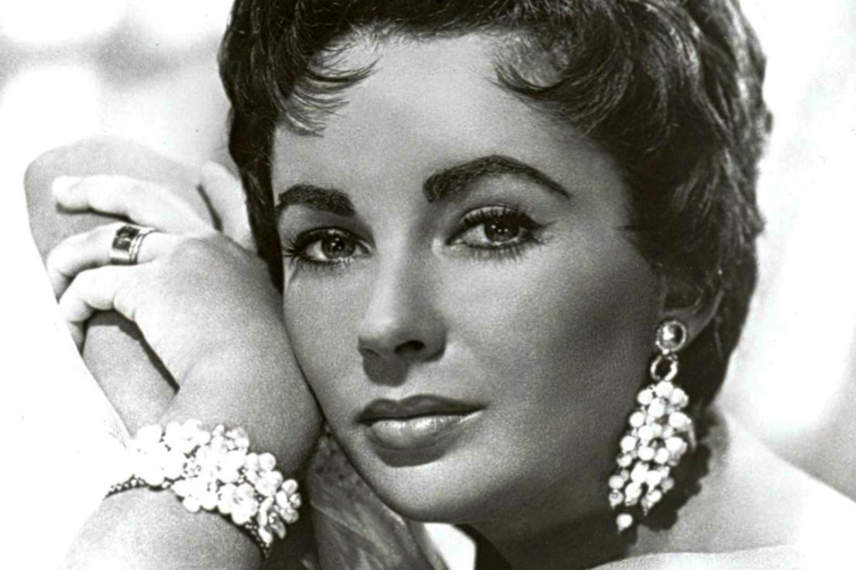 Πόσα δαχτυλίδια αρραβώνων είχε η Ελίζαμπεθ Τέιλορ; Πολλά (συν ένα τεράστιο διαμάντι 69,42 καρατίων)