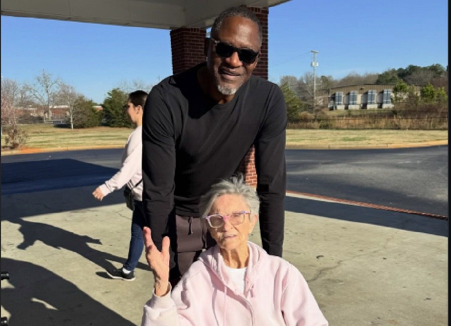 Η συνάντηση από το παρελθόν που έκανε τον Ντομινίκ Γουίλκινς να συγκινηθεί (pic)