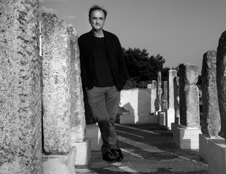 O Θοδωρής Γκόνης μάς μιλάει για την έκδοση «Ove Vai Conte Nano? Ove vai?» και τα τραγούδια για τον Ιωάννη Καποδίστρια