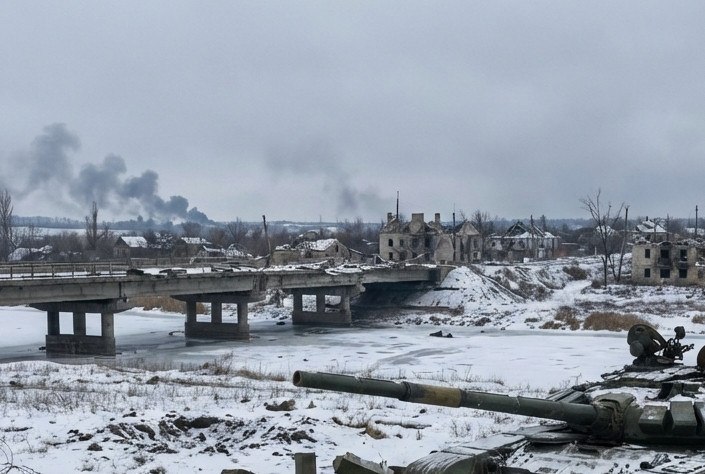 Κρίσιμη καμπή στο Ουκρανικό: Το «σχέδιο των 28 σημείων» και η διάσκεψη του Αμπου Ντάμπι στη σκιά του πολέμου φθοράς