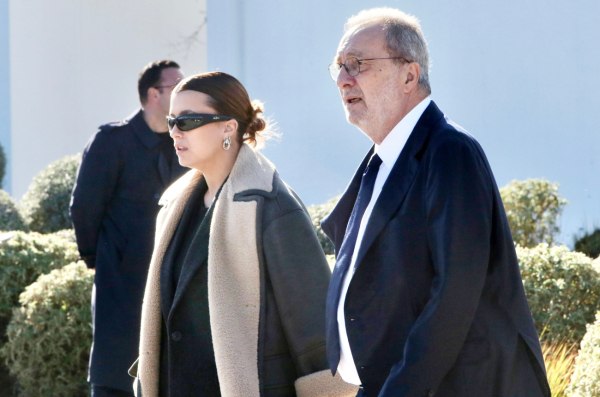 Ήταν ο ορισμός του αυθεντικού ανθρώπου: «Έσπασε» ο Στρατής Λιαρέλης στον συγκλονιστικό επικήδειό του για τον Γιώργο Παπαδάκη