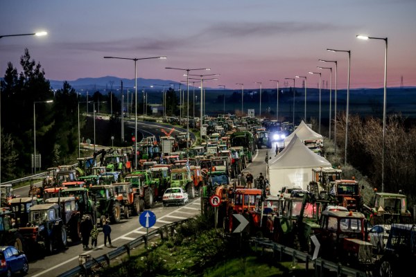 Αγρότες: Αυτή είναι αντιπροσωπεία που θα συναντηθεί με τον Μητσοτάκη – Ποιος πήρε τη θέση του Ανεστίδη