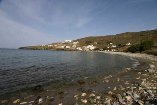 Κεντρικές παραλίες της Τήνου γίνονται πλέον πλήρως προσβάσιμες