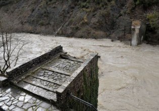 Δήμαρχος Βορείων Τζουμέρκων στο in: «Από παντού αναβλύζει νερό»