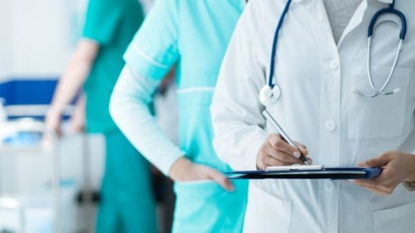 Περιφέρεια προσφέρει πιλοτικό πρόγραμμα ανακουφιστικής φροντίδας σε ασθενείς