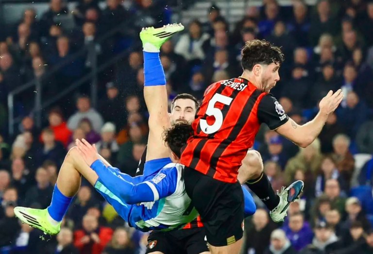 Μπράιτον – Μπόρνμουθ 1-1: Ο Κωστούλας έσωσε τους «γλάρους» με απίθανο γκολ (vid)