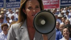 «Η κόρη μου να είναι ευτυχισμένη»: Η Κέιτλιν Τζένερ «σπάει» τη σιωπή της για τον Τιμοτέ Σαλαμέ