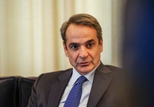 Τις… χαρές του ανακοίνωσε ο Μητσοτάκης στον πρώτο καφέ με τον Τασούλα – Παντρεύεται ο γιος του με τη Μαρία Σάκκαρη