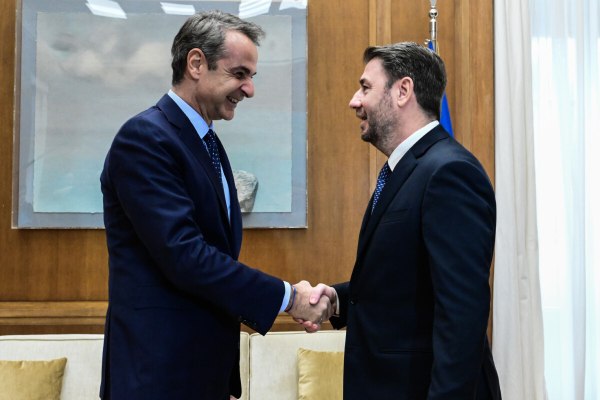 «Λάθος πόρτα χτυπά ο Μητσοτάκης, ας πάει στον Βελόπουλο» ξεκαθαρίζει το ΠΑΣΟΚ