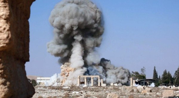 Η βιομηχανία του «σκοτεινού τουρισμού»: Γιατί οι νέοι επισκέπτονται τόπους καταστροφής;