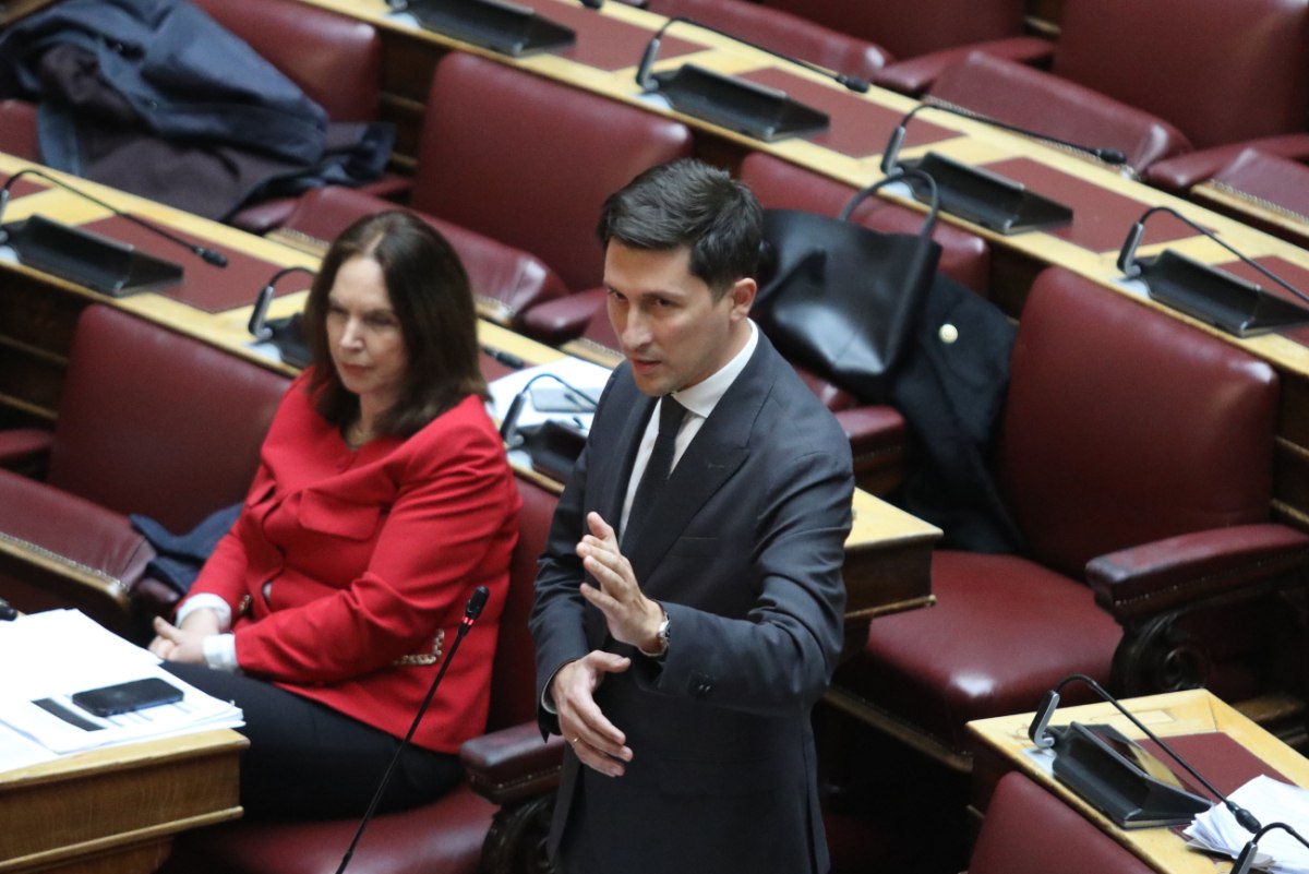 Κόντρα για τα Ίμια στη Βουλή – «Καρφιά» Λαζαρίδη στο ΠΑΣΟΚ για «γκριζάρισμα» του Αιγαίου – «Βρώμικες πρακτικές προπαγάνδας», απαντά ο Χριστίδης