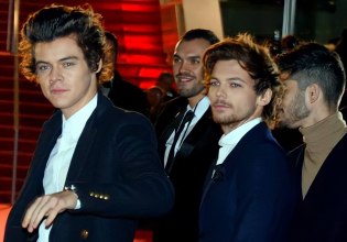 «Δεν είναι πιστός»: Ο Λούις Τόμλινσον για το νέο του άλμπουμ, τη σχέση του με τον Χάρι Στάιλς και τα άλλα μέλη των One Direction