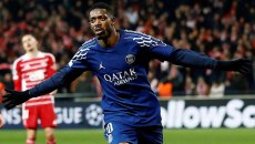 Η Παρί Σεν Ζερμέν θέλει να «δέσει» Ντεμπελέ και Μπαρκολά