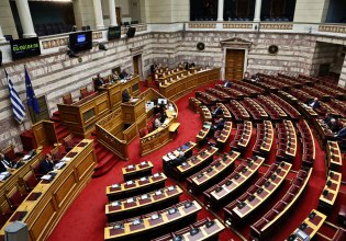 Βουλή: Σφοδρά πυρά της αντιπολίτευσης για τα εργατικά δυστυχήματα – Προ των ευθυνών της η κυβέρνηση