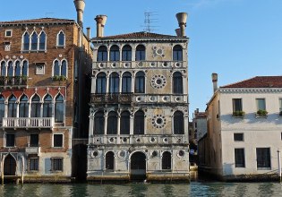 Βενετία: Εννέα υπνοδωμάτια, επτά πρόωροι θάνατοι – Μπορεί το «καταραμένο» παλάτι να προσελκύσει αγοραστή;