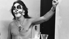 «Η νίκη κατά του καρκίνου μαστού ήταν ένα θαύμα» – Ο πρώην ντράμερ των KISS μιλά για την ασθένεια και την προσευχή