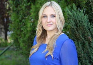 Ρενέ Νικόλ Γκουντ: Ποια ήταν η γυναίκα που δολοφονήθηκε από την ICE στη Μινεάπολη