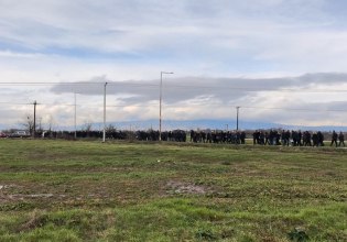 Εργατικό δυστύχημα στη «Βιολάντα»: Σπαραγμός στο τελευταίο «αντίο» στη Σταυρούλα Μπουκουβάλα [βίντεο]