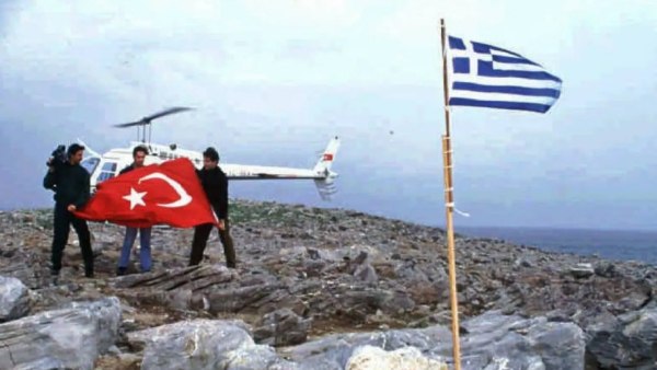Ίμια: Η κρίση του 1996 όταν Ελλάδα και Τουρκία έφτασαν ένα βήμα πριν τον πόλεμο