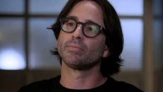 Γισραέλ Άινχορν: Το Ισραήλ εκδίδει ένταλμα σύλληψης σε βάρος πρώην συμβούλου του Νετανιάχου – Η σχέση του με την Ελλάδα