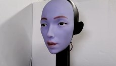 EMO: Το ρομπότ που έμαθε να κινεί τα χείλη του σαν άνθρωπος – Ένας καθρέφτης και ώρες στο Youtube