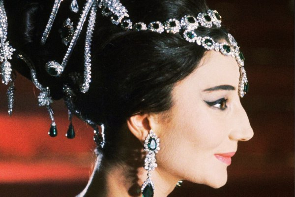 Πέθανε η τελευταία «Βασίλισσα του Παρισιού» Ζακλίν ντε Ριμπ – Η κόμισσα της haute επανάστασης