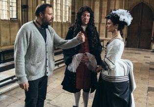 Το επόμενο βήμα του Γιώργου Λάνθιμου τον γυρίζει εκεί που ξεκίνησε –  Θα σκηνοθετήσει το σποτ μιας διαφήμισης