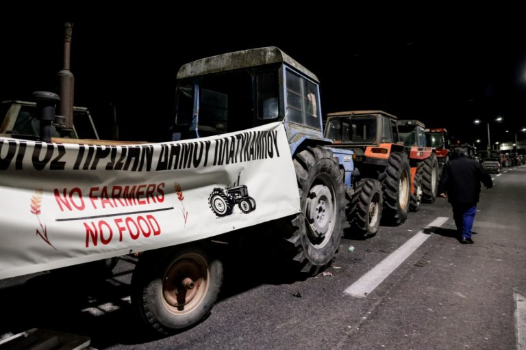 Πανελλαδική Επιτροπή Μπλόκων: Πoλιορκία της Αθήνας α λα Παρίσι ή αποχώρηση με το κεφάλι ψηλά;