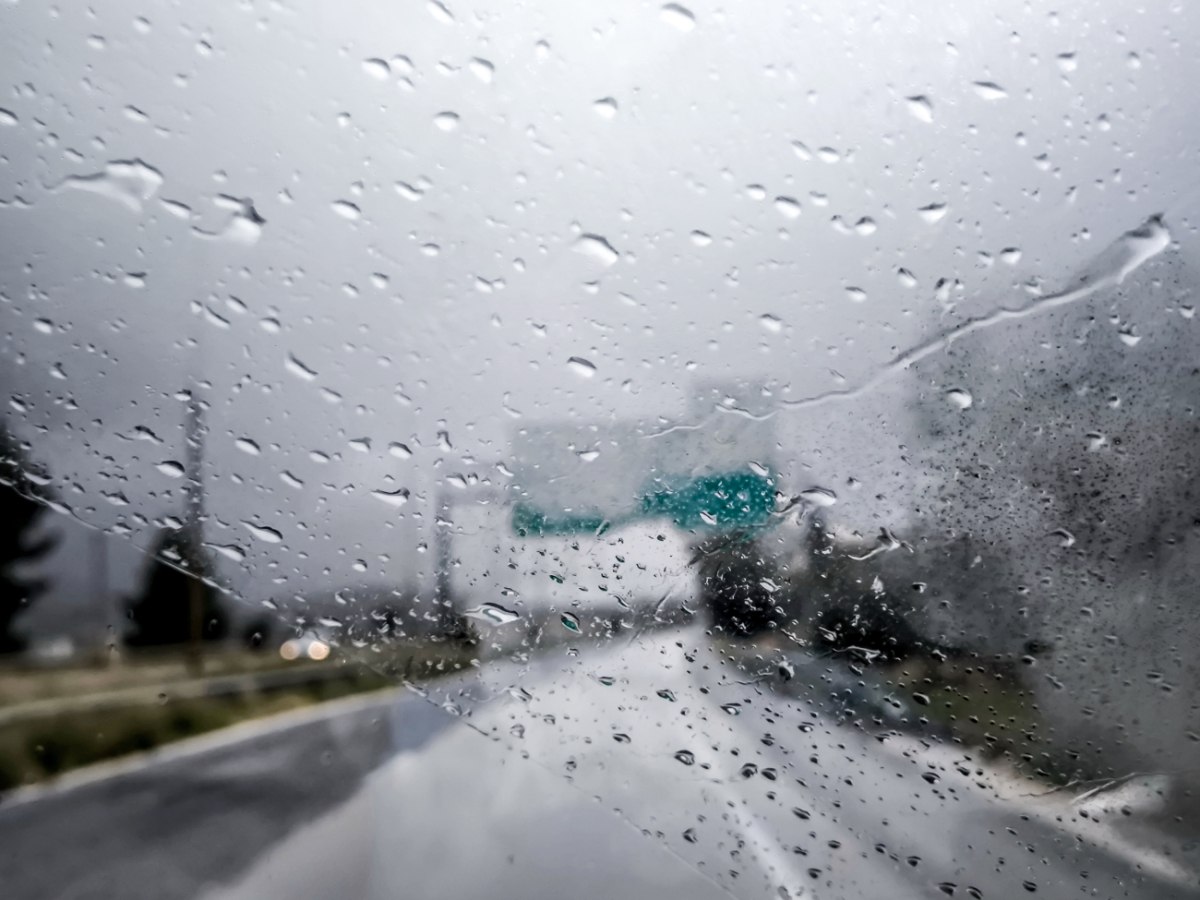 Κόκκινος συναγερμός σε Πελοπόννησο, Θεσσαλία, Μακεδονία για την κακοκαιρία – Συνεδρίασε η Επιτροπή Kινδύνου