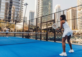 Τα Εμιράτα δίνουν διαβατήριο σε παίκτες του πάντελ!