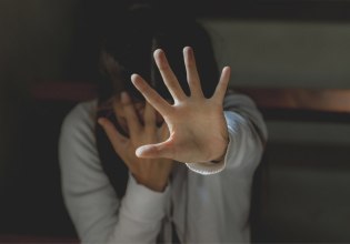 Φρίκη στην Κρήτη: Πατέρας κακοποιούσε τις δύο κόρες του – Άφησε έγκυο τη μία