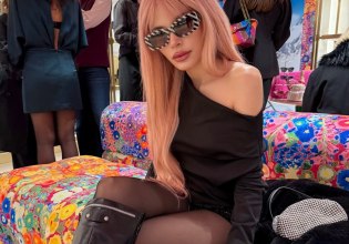 H υποψήφια της Eurovision Mikay αποκάλυψε ότι κατάγεται «και από την Ιταλία» και τραγουδάει «σε 8 γλώσσες»