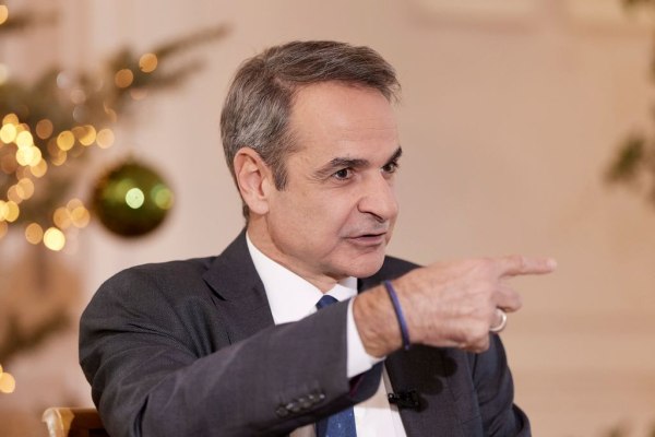 Μαξίμου: Προσπάθεια δικαιολόγησης της κυνικής δήλωσης Μητσοτάκη για την επιδρομή Τραμπ στη Βενεζουέλα