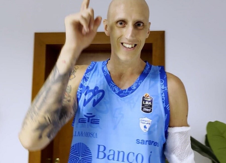 Απίστευτη δύναμη ο Πολονάρα: «Ήμουν στα πρόθυρα του θανάτου, αλλά θα επιστρέψω στα γήπεδα ως τις 20 Μαρτίου»