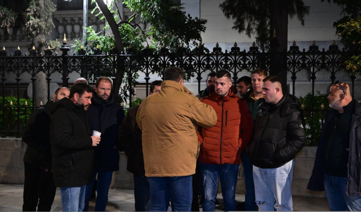 Εξαντλήθηκαν τα όρια παροχών και υπομονής απειλεί ο Μητσοτάκης – Μικρές βελτιώσεις σε ρεύμα και αγροτικό πετρέλαιο