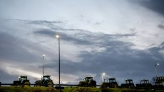 Τα σκληρά δεξιόστροφα μπλόκα, η απογοήτευση των κτηνοτρόφων και η τελευταία ζαριά του αγροτικού κινήματος