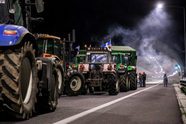 Κινητοποιήσεις αγροτών: Στο τραπέζι του διαλόγου μετά από εβδομάδες στα μπλόκα – Ανοίγουν οι δρόμοι, χωρίς να αποσύρονται τα τρακτέρ