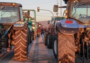 Αγρότες: Έκτακτη σύσκεψη υπό τον πρωθυπουργό στο Μαξίμου