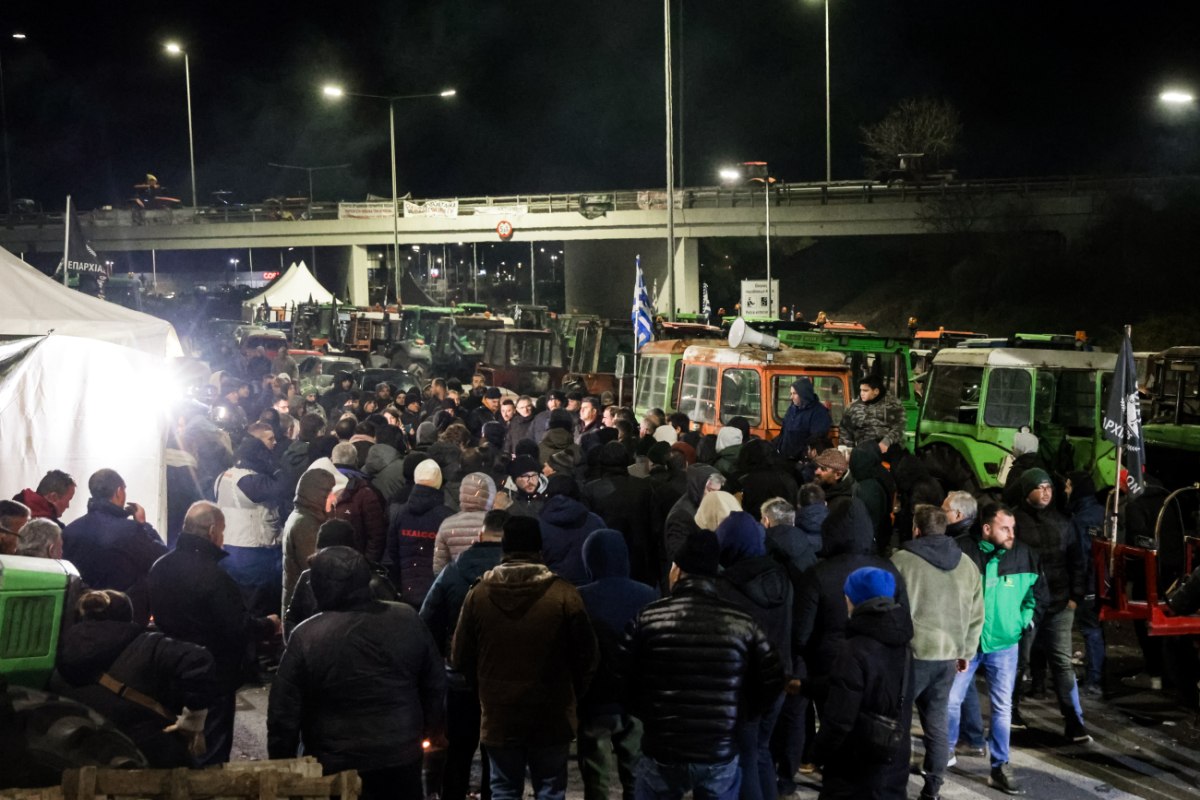Αγρότες: Σε διάλογο με τους «πρόθυμους» πάει η κυβέρνηση μετά το «μπλόκο» της Πανελλαδικής Επιτροπής