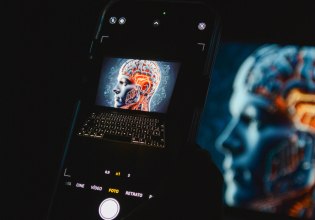 Wikipedia, ετών 25: Μπορεί να επιβιώσει η μεγαλύτερη εγκυκλοπαίδεια του διαδικτύου στην εποχή του AI;