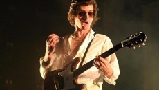 Οι Arctic Monkeys επιστρέφουν με νέο κομμάτι και για καλό σκοπό