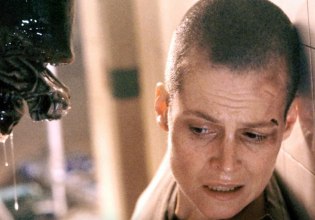 Η «μαμά» του Alien μίλησε: Αυτές είναι οι συμβουλές της Σιγκούρνι Γουίβερ στη νέα γενιά